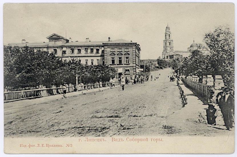Вид Соборной горы (Слева начинается улица Кузнечная)